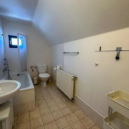Ctyricitka Na Stastnem Kopci * Černý Důl